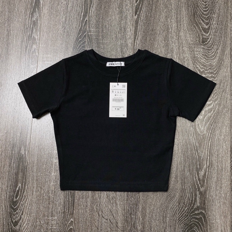 Áo crotop cổ tròn dáng ôm chất liệu co giãn phom basic không kén dáng