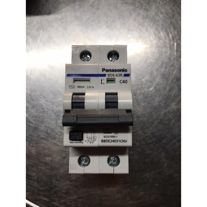 CB chống giật pana