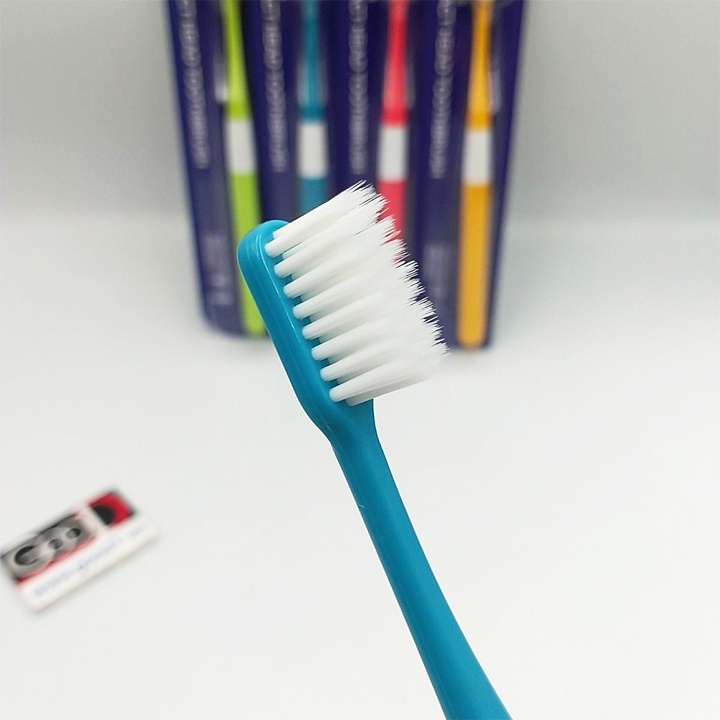 Bàn Chải Đánh Răng Cao Cấp Hàn Quốc Compact Toothbrush (Màu ngẫu nhiên)