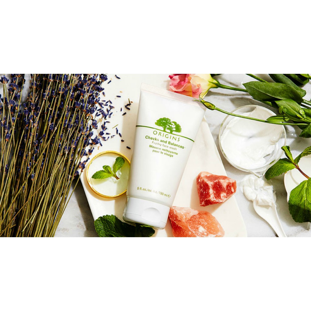 Sữa rửa mặt Origins Checks and Balances Frothy Face Wash.