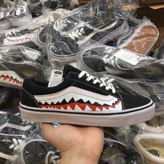 Vans cá mập
