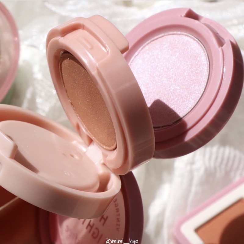 PHẤN BẮT SÁNG INNISFREE LIGHER TRIO HIGHLIGHTER ( VINTAGE FILTER EDITION ) | BigBuy360 - bigbuy360.vn