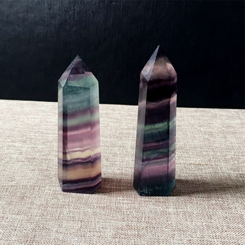 Đá Fluorite nhân tạo kiểu dáng lục giác có đầu nhọn dùng làm quà tặng