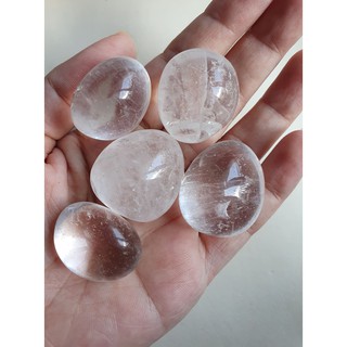 Đá thach anh trắng cuội tumbled