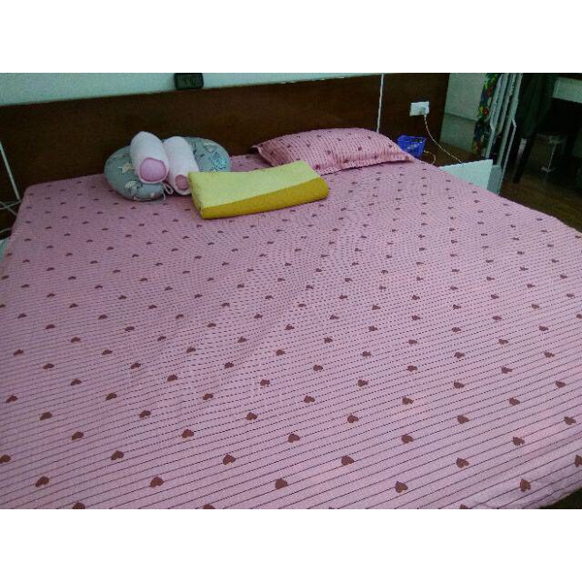 Bộ ra trải giường 1m6 1m8 x 2m tim hồng⚡️1 drap nệm kèm 2 vỏ gối nằm 45 x 65 cm- CAISHOPQUEN | BigBuy360 - bigbuy360.vn