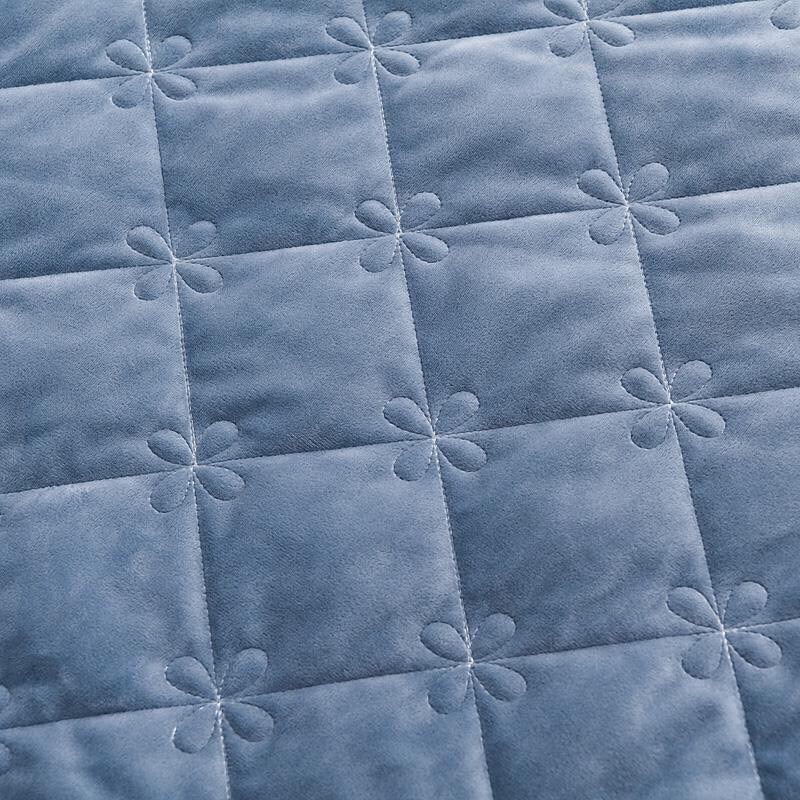 THẢM BỌC ĐỆM TRẦN HOA 4 CÁNH TẶNG KÈM 2 VỎ GỐI BÈO CÙNG MÀU