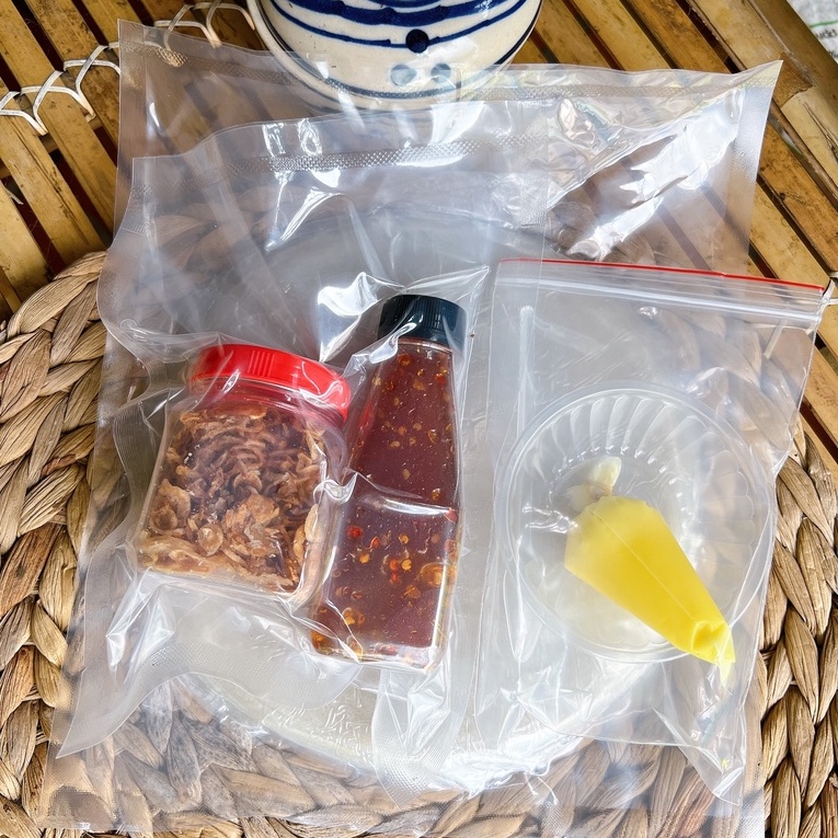 Combo bánh tráng phơi sương hành phi sốt tắc