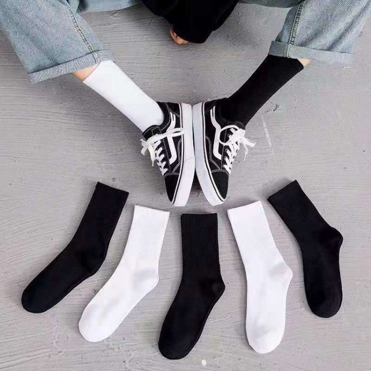 Vớ Tất Trơn Cao Hàn Quốc Đen/Trắng dành cho cả nam và nữ