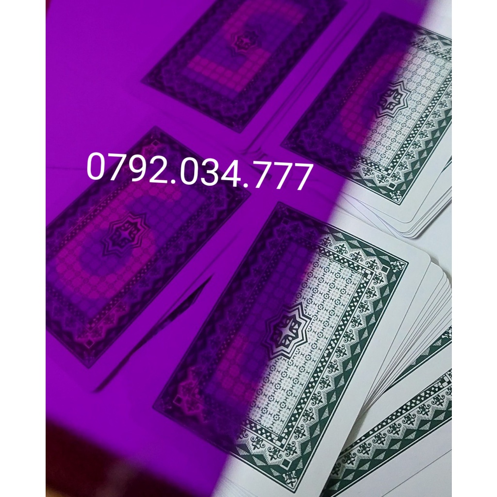 Bài kính áp tròng  vỏ trắng cứng bao đẹp