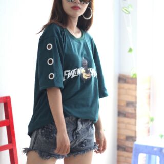 Áo thun xanh phối khoen
