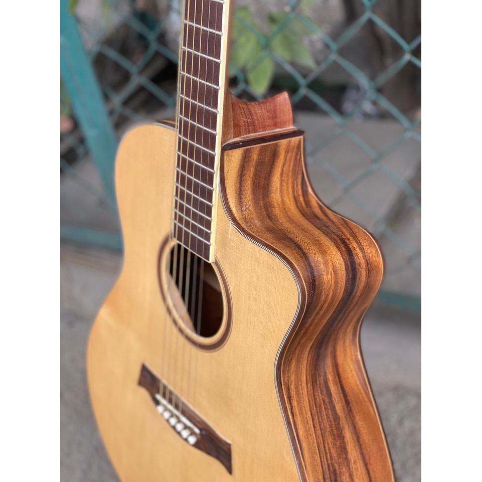 Đàn Guitar Gỗ Điệp Kĩ Nguyên Tấm Bọc Tút Đầu Cần RE-T8