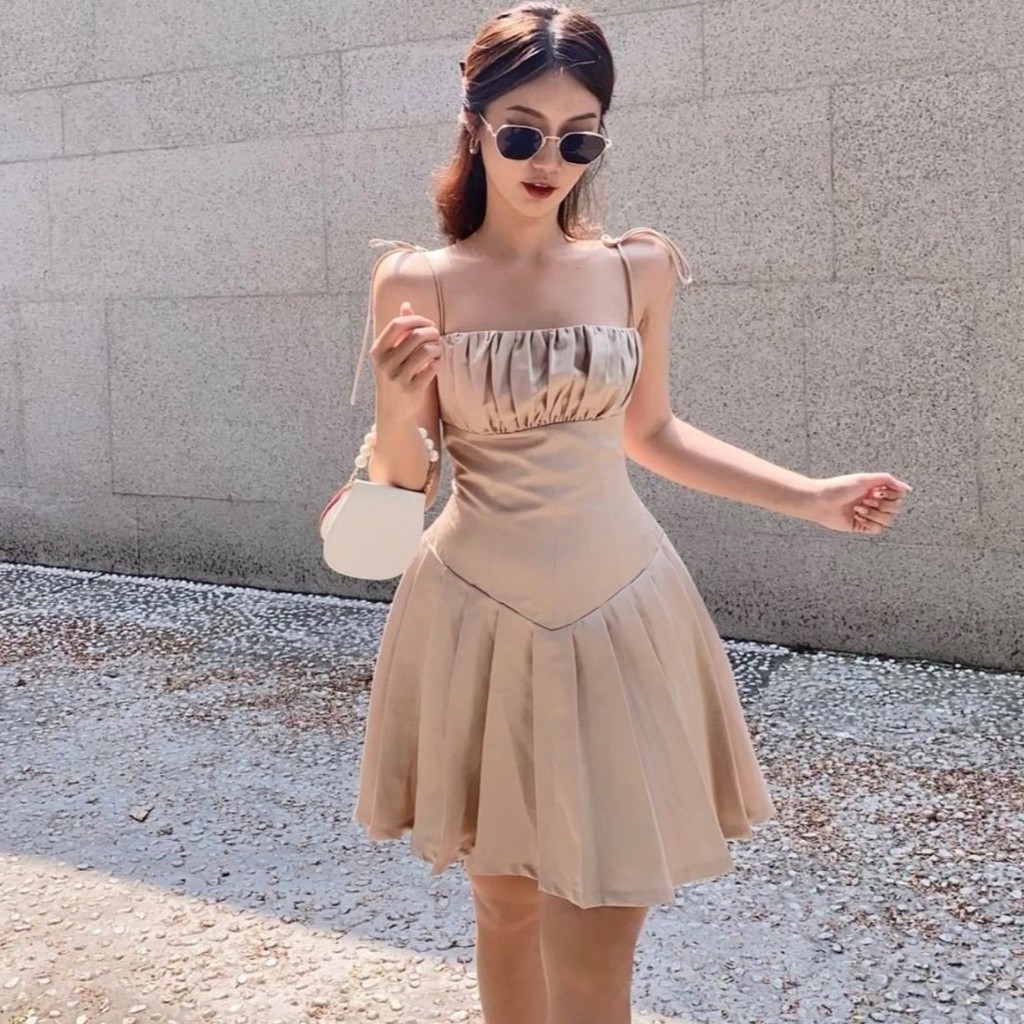 Đầm nude lụa 2 dây cột nơ nhún ngực