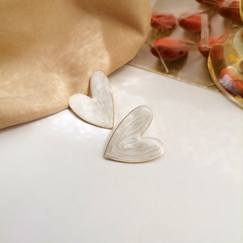Khuyên tai kẹp không bấm lỗ chốt cố định K138 bằng hợp kim mạ vàng hình trái tim bigsize dáng ngắn Leous Accessories