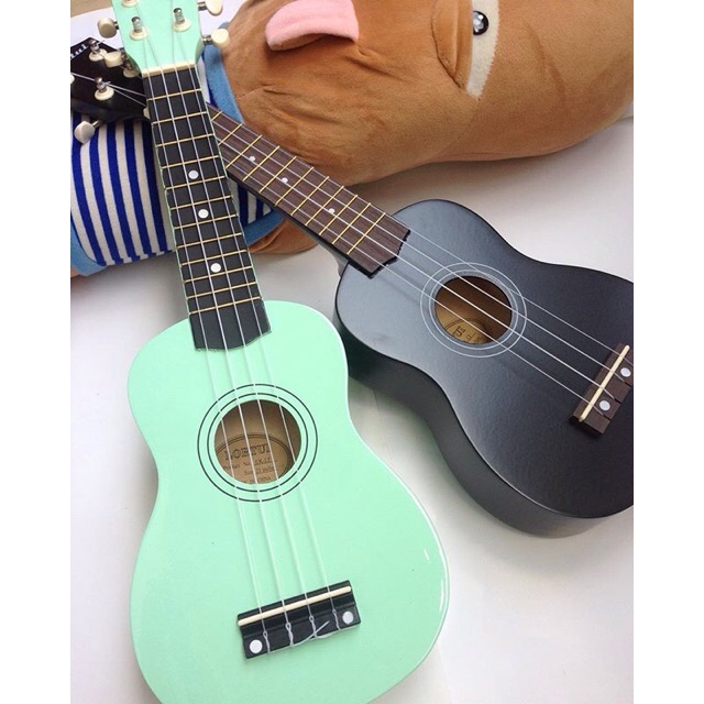 Ukulele LORTUI 21inch xanh lá