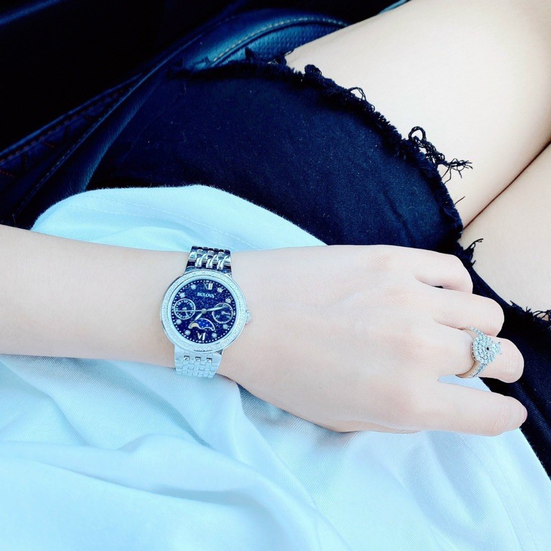 Đồng hồ nữ Bulova 96 mặt xanh .