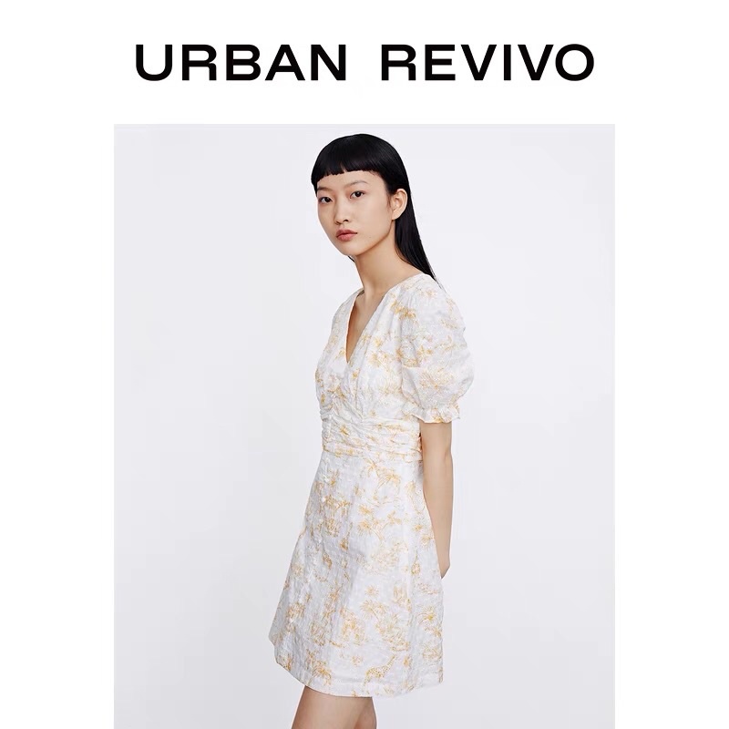 Đầm hoạ tiết vàng Urban Revivo