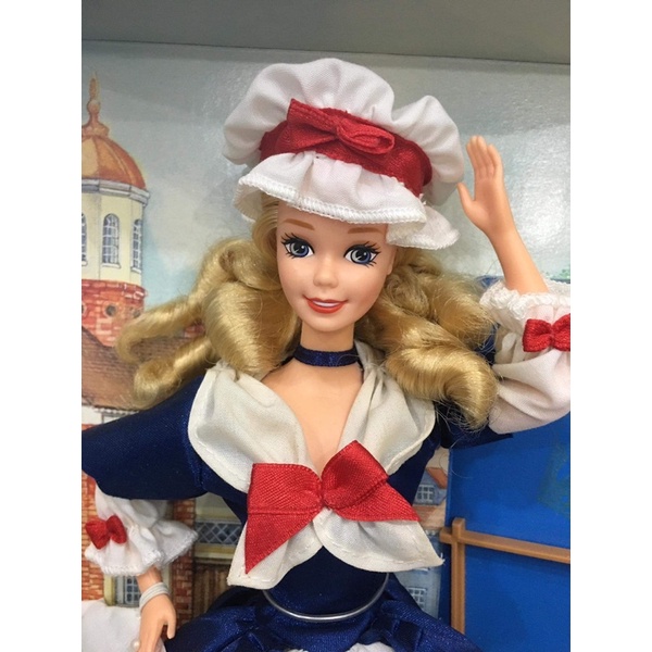 Búp bê Barbie Colonial