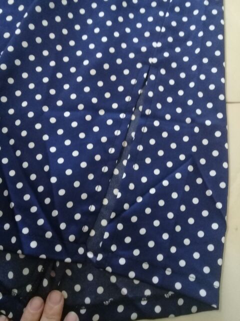 áo hai dây quần ống rộng xẻ tà đính nút ngọc chất liệu vải lụa mát sang chảnh sale rẻ áo hai dây cách điệu vạt bèo đính