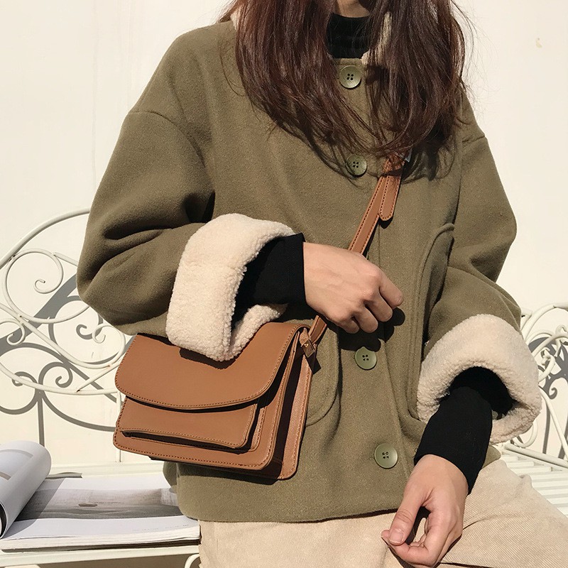 Túi Đeo Vai Chéo Nữ Crossbody Mang Nét Hoang Dã Phom Vuông Nhỏ Gọn Xinh Xắn Phong Cách Thời Trang Đơn Giản Nhưng Cá Tính | BigBuy360 - bigbuy360.vn