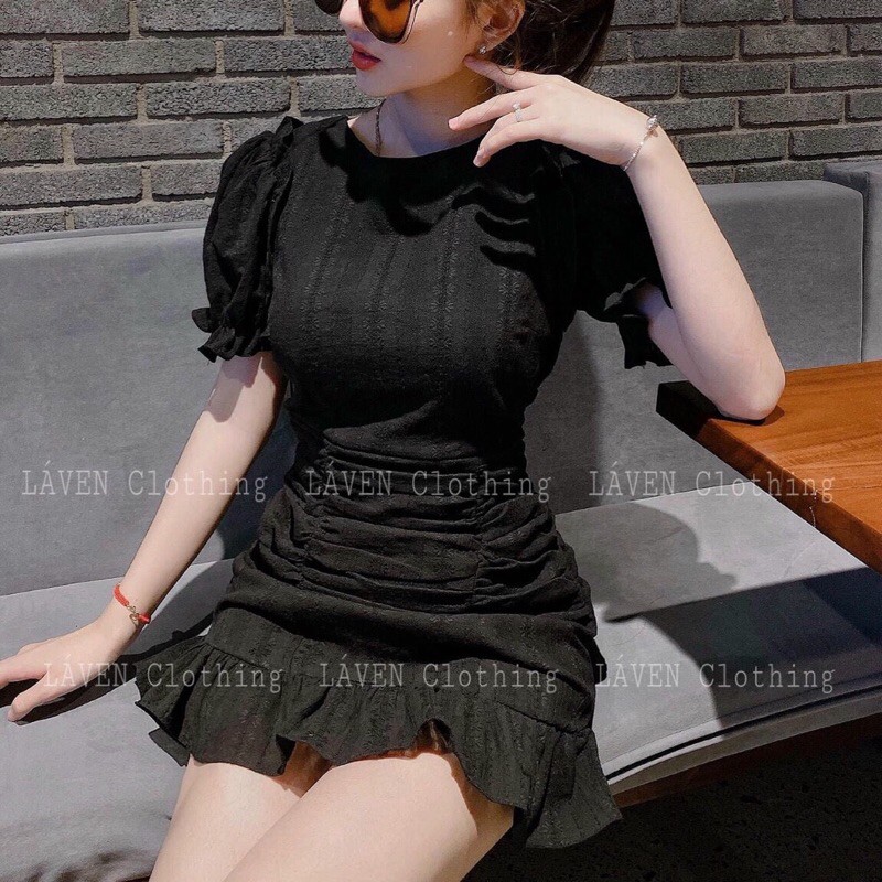 Đầm tay bồng nhún bèo khoét lưng | BigBuy360 - bigbuy360.vn