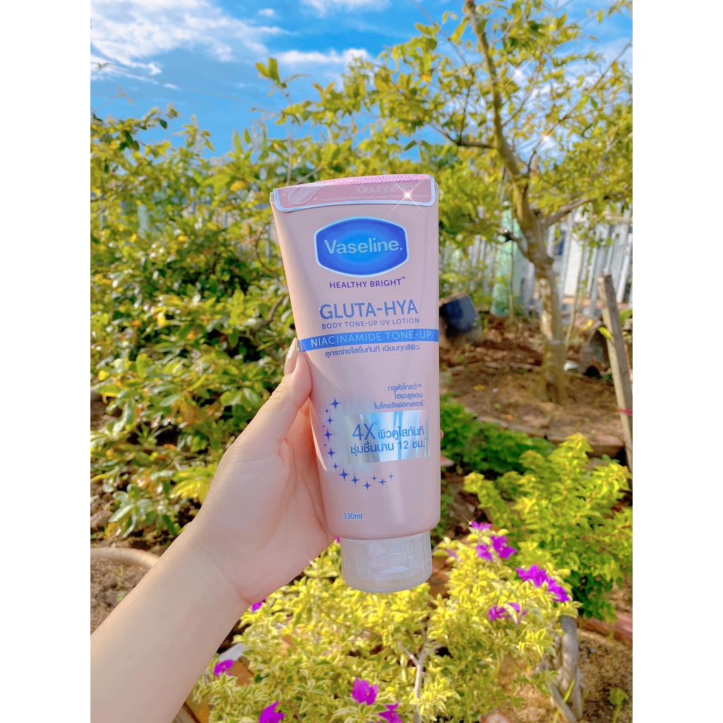 Sữa dưỡng thể trắng da toàn thân Vaseline Healthy Bright Gluta Hya Niacinamide Tone Up 4x size to 330ml