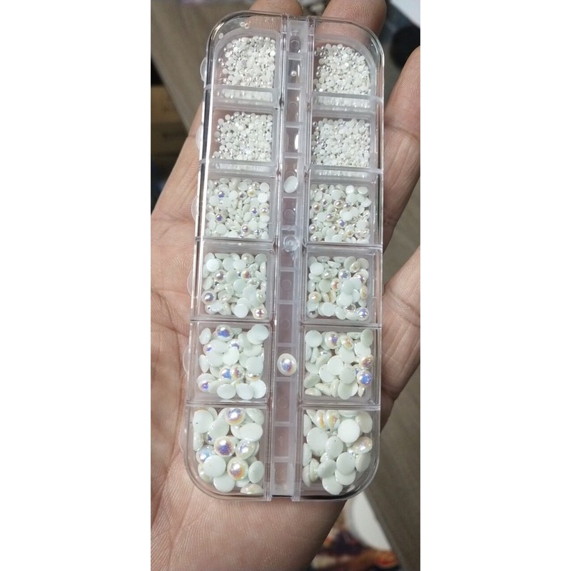 Trai nửa gắn móng mix 12 màu - LanChiNail