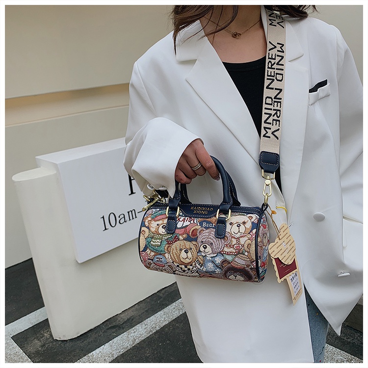 Túi Xách Đeo Vai Cỡ Nhỏ Thêu Hình Gấu Katy Phối Màu Tương Phản Dễ Thương Cho Nữ