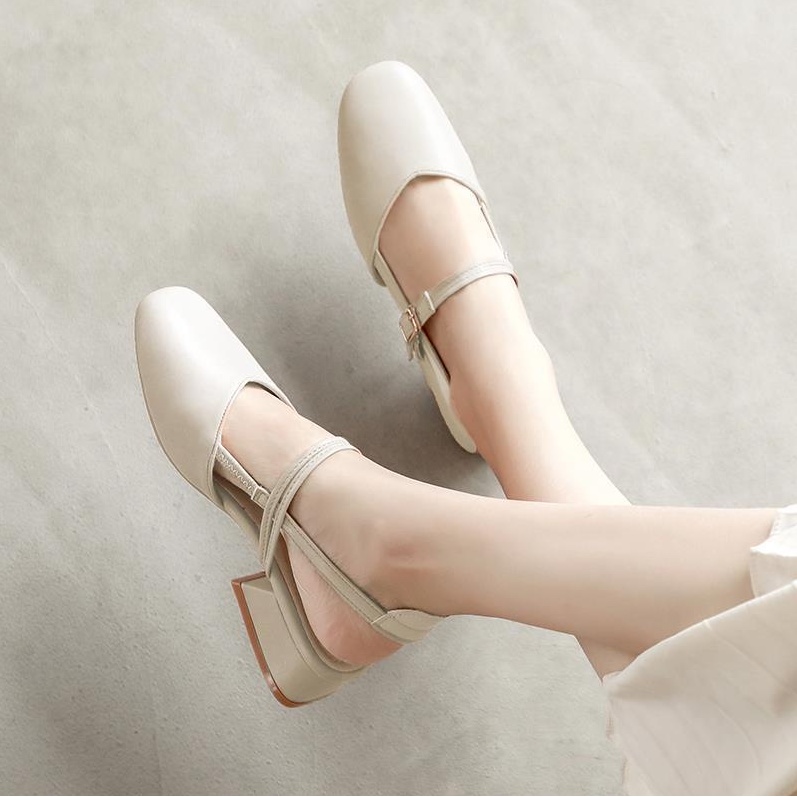 Sandal Nữ, Giày Cao Gót Bít Mũi Đế Vuông 3cm Phong Cách Vintage Xinh Xắn - D02 Kumi Store
