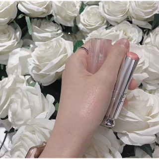 Son Dưỡng Môi Dior Màu son 011 Rose Gold – Hồng phớt với ánh nhũ vàng ( Dior Addict Lip Glow 011) bản unbox