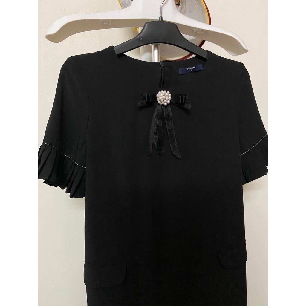 Váy format size S, màu đen. mới 95%