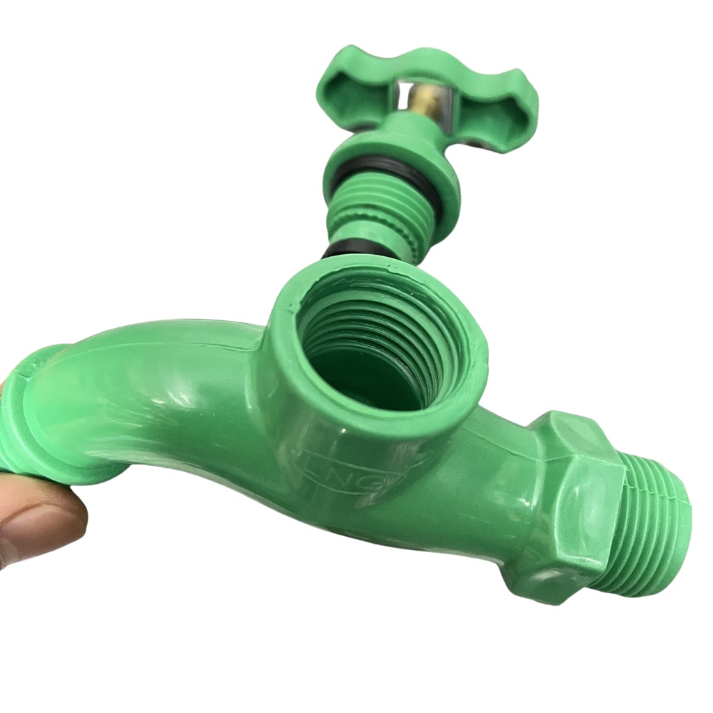 Vòi nước nhựa tưới cây,rửa sân VVN601