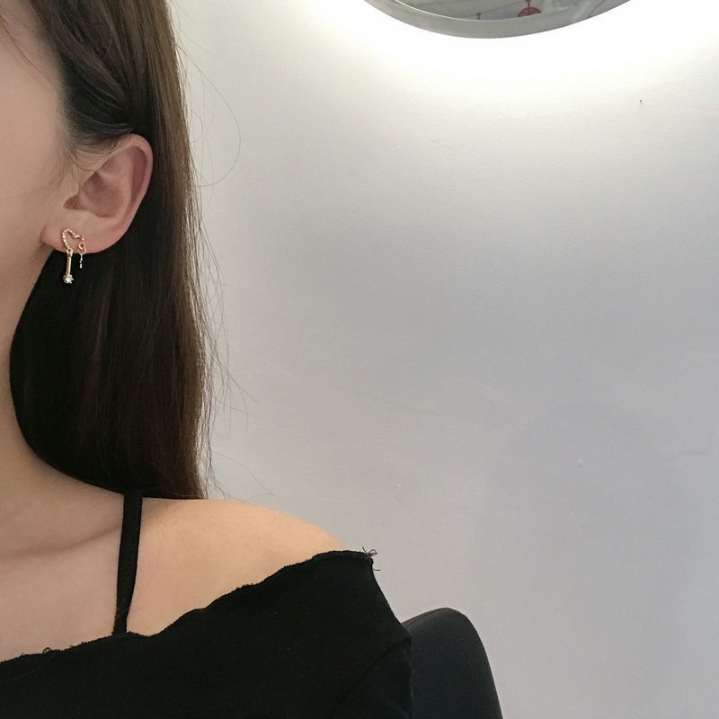 Japan and South Korea simple and small love heart-shaped earrings diamond five-pointed star earrings temperament super fairy cute earrings female S925