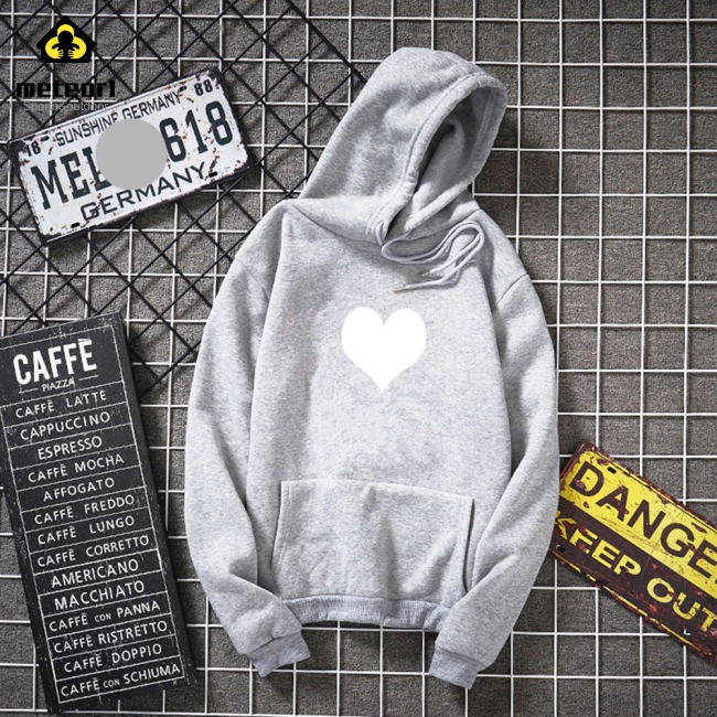 Áo Hoodies tay dài hoạ tiết trái tim thiết kế dáng rộng thoải mái