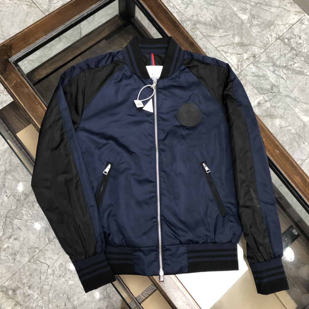 Áo khoác nam cao cấp Moncler thiết kế thời trang mang phong cách thể thao, năng động