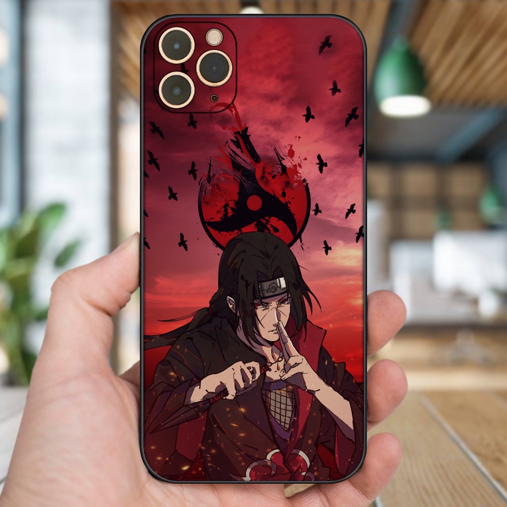 Ốp lưng iPhone 11 Pro Max dẻo đen cạnh vuông in hình Uchiha Itachi Naruto