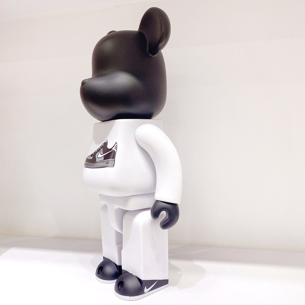 Tượng Bearbrick Sneakers 400%