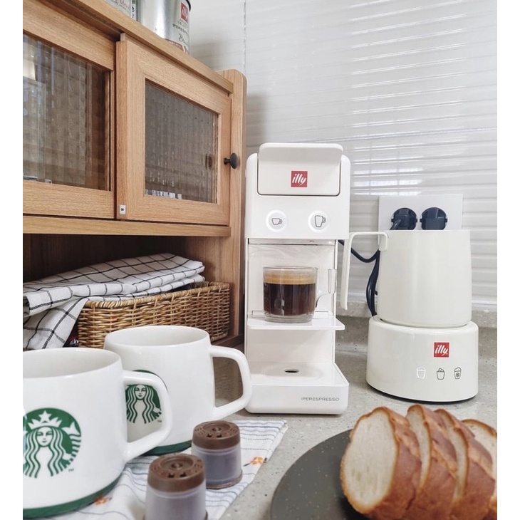 MÁY ĐÁNH BỌT SỮA CÀ PHÊ ILLY HÀN QUỐC