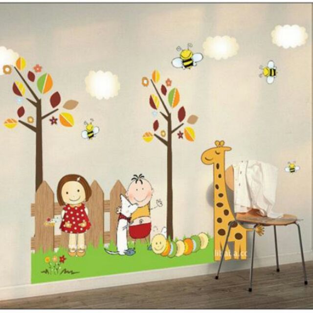Decal dán tường vườn bé thơ
