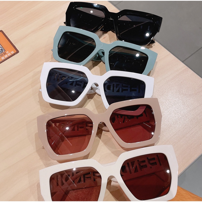 (KIQI-FASHION) COD Kính Mát Gọng Vuông Lớn Chống Tia UV Phong Cách Vintage