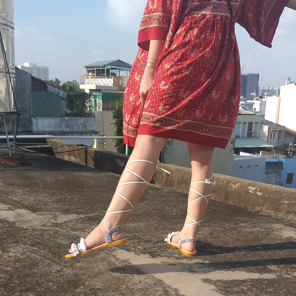 Giày sandal cột dây chiến binh thổ cẩm