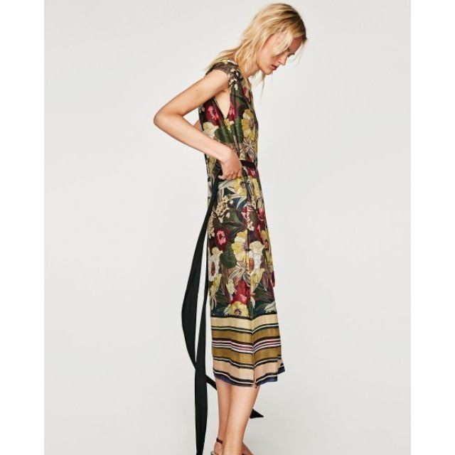 Đầm midi hoa lá Zara auth - used