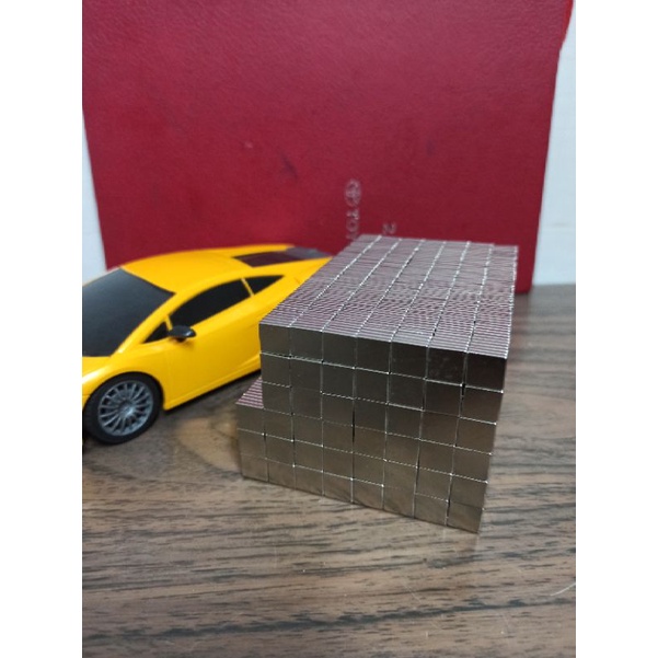 Nam châm hình vuông 10x10x2 mm mỏng siêu hút dính