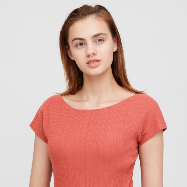 Áo phông kèm bra Uniqlo