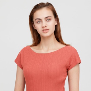 Áo phông kèm bra Uniqlo