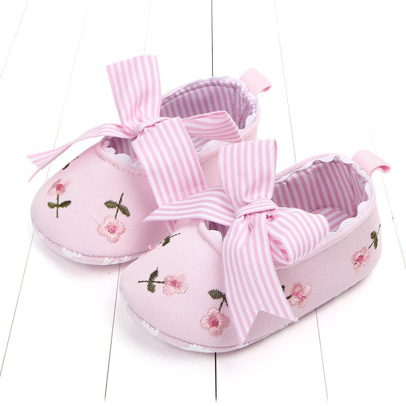 Giày búp bê in họa tiết hoa đính nơ xinh xắn dễ thương dành cho bé gái