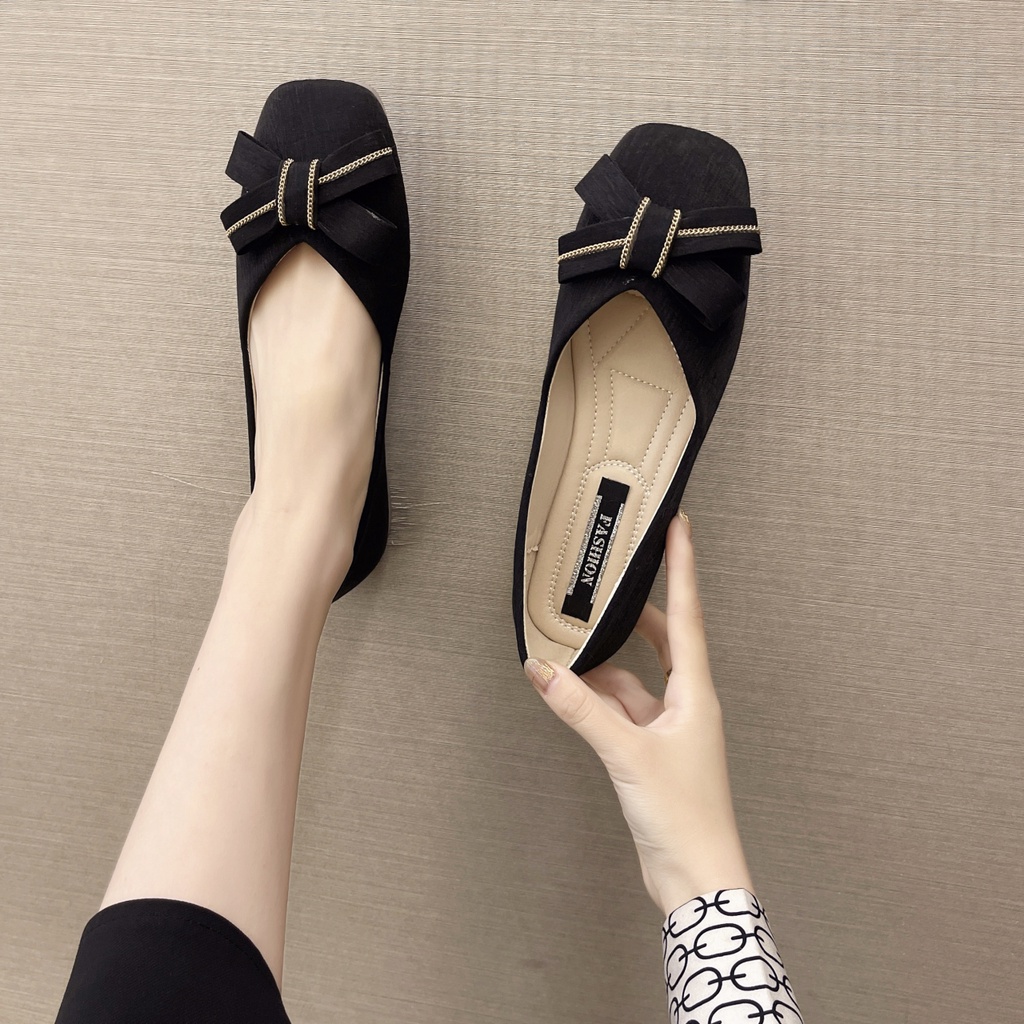 Giày Búp Bê Nữ Đế Bằng Mũi Vuông Màu Đen