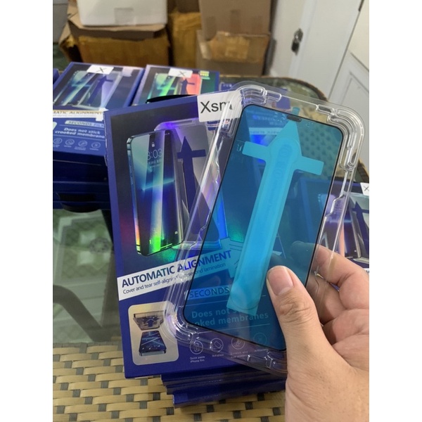 Cường lực iphone có khung viền tự dán + tặng mèo thần tài