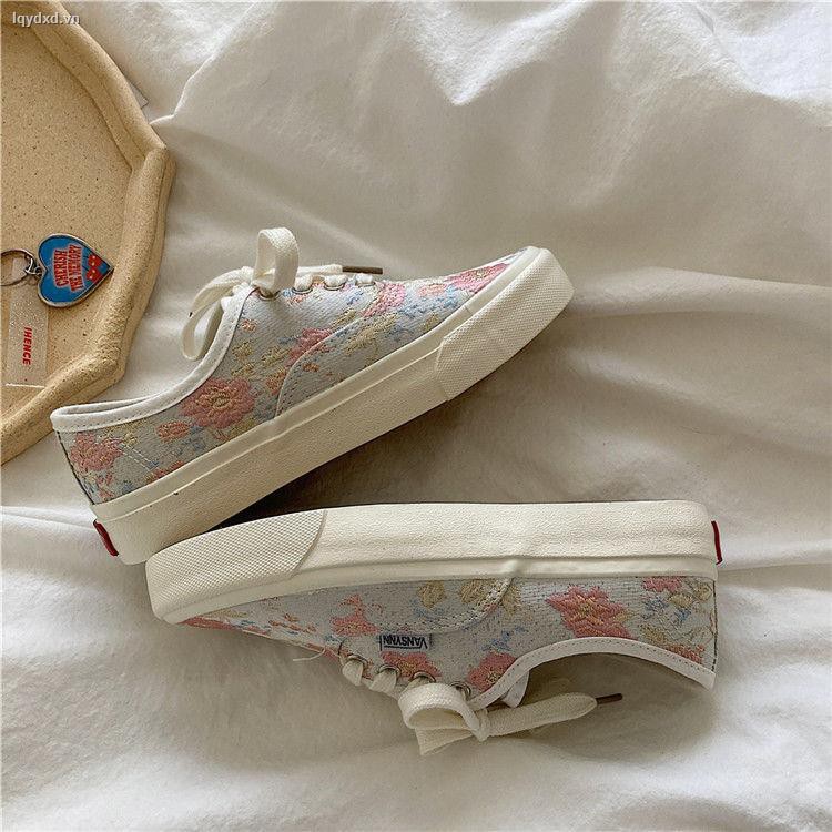 Giày vải canvas thêu hoa đáng yêu phong cách Nhật Bản 2021 cho nữ