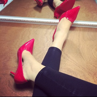 Sale sz 36 Giầy da bóng sần đỏ hàng qc