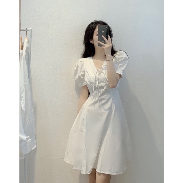 váy xinh tông be và trắng ơi